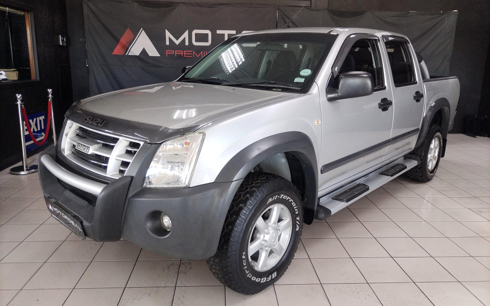 #NEAT | 2009 ISUZU KB 240 D/CAB LE id: 560644