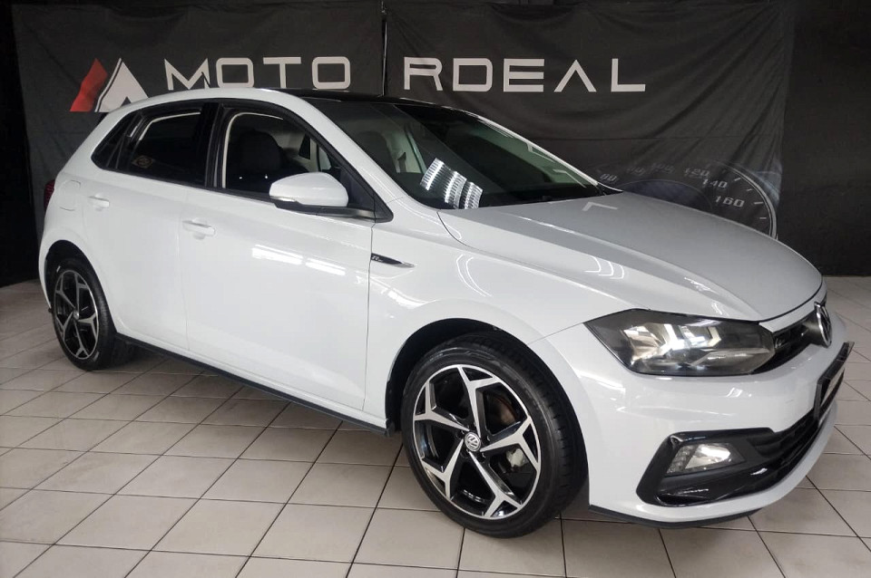 #SMART R-LINE+SUNROOF!!!   R-LINE styling.  LED Headlights... Reverse Camera...  Roof Spoiler...  and More!!!      | 2020 VOLKSWAGEN POLO HATCH 1.0 HIGHLINE id: 557080