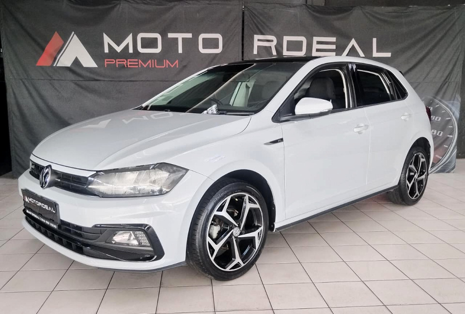 #SMART R-LINE+SUNROOF!!!   R-LINE styling.  LED Headlights... Reverse Camera...  Roof Spoiler...  and More!!!      | 2020 VOLKSWAGEN POLO HATCH 1.0 HIGHLINE id: 557080