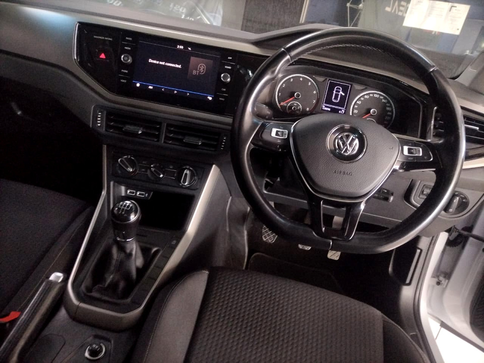 #SMART R-LINE+SUNROOF!!!   R-LINE styling.  LED Headlights... Reverse Camera...  Roof Spoiler...  and More!!!      | 2020 VOLKSWAGEN POLO HATCH 1.0 HIGHLINE id: 557080
