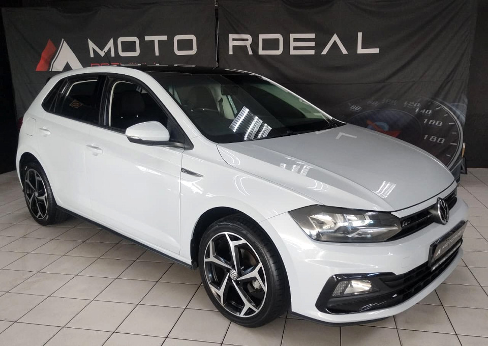 #SMART R-LINE+SUNROOF!!!   R-LINE styling.  LED Headlights... Reverse Camera...  Roof Spoiler...  and More!!!      | 2020 VOLKSWAGEN POLO HATCH 1.0 HIGHLINE id: 557080