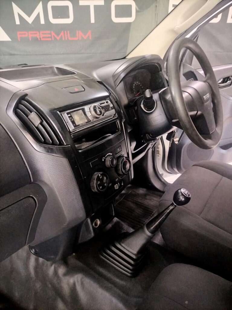 #BARGAIN+CANOPY!!!| 2022 ISUZU D-MAX 250C FLEETSIDE id: 557185