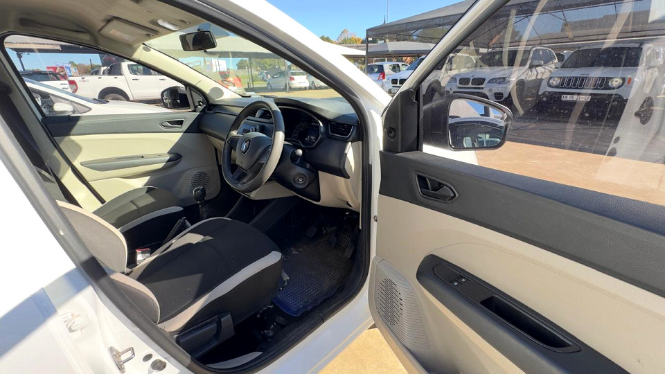 #7-SEATER FAMILY BARGAIN| 2025 RENAULT TRIBER 1.0 LIFE id: 566270