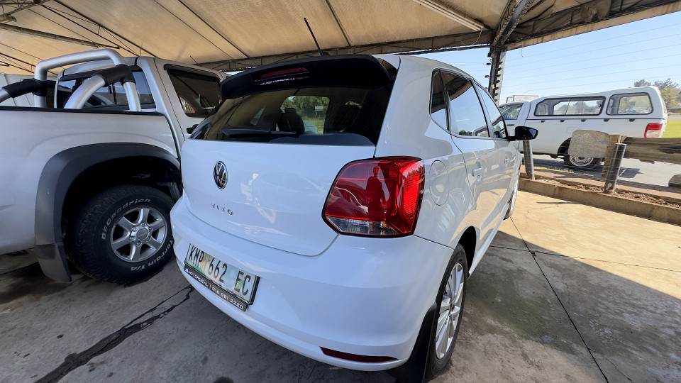 #VERY LOW KM BARGAIN!!!| 2025 VOLKSWAGEN POLO VIVO HATCH 1.4 LIFE id: 562777