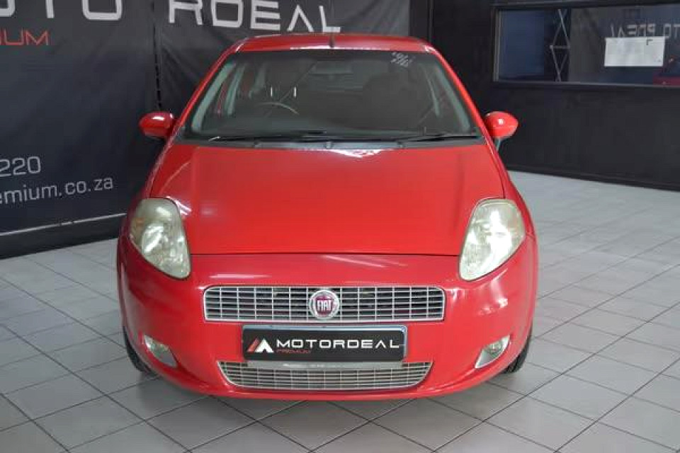 #BARGAIN: PRICED TO GO!!!| 2011 FIAT PUNTO 1.4i EMOTION id: 575924
