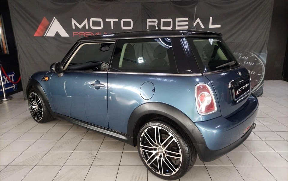#SNAZZY COOPER!!! #SMART COLOUR!!! | 2011 MINI HATCH COOPER | id: 616130