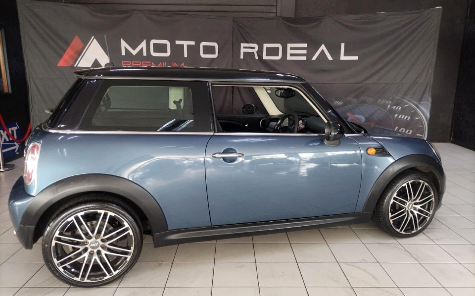 #SNAZZY COOPER!!! #SMART COLOUR!!! | 2011 MINI HATCH COOPER | id: 616130