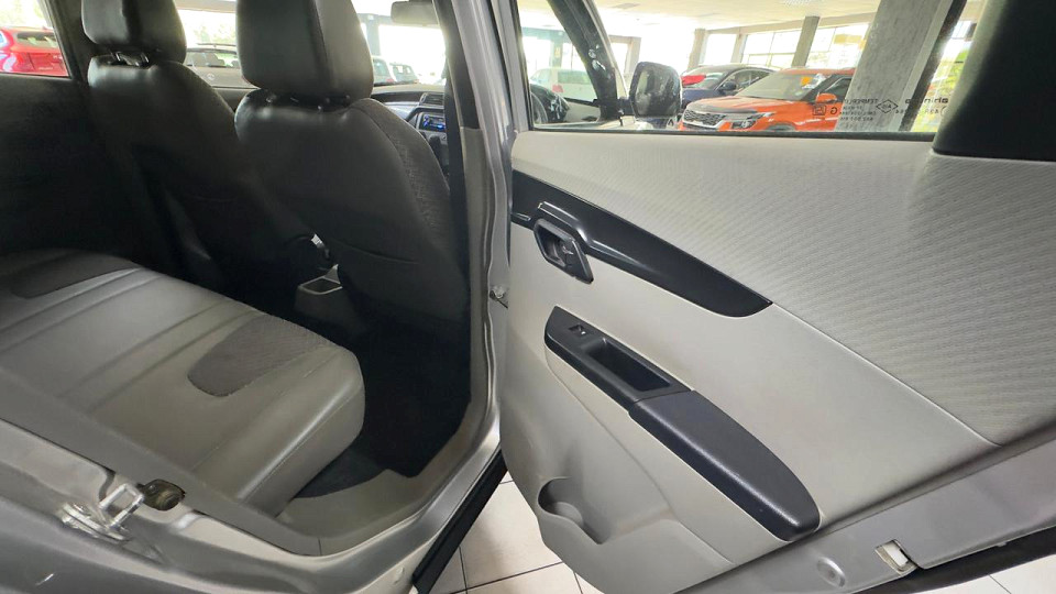 #MAGS + BARGAIN!!! | 2017 MAHINDRA KUV 100 NXT 1.2 K4+ | id: 511636