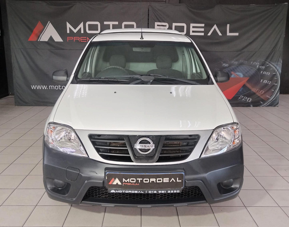 #CANOPY+LOW Km !!! | 2018 NISSAN NP200 1.6 8V AC SAFETY PACK id: 600878