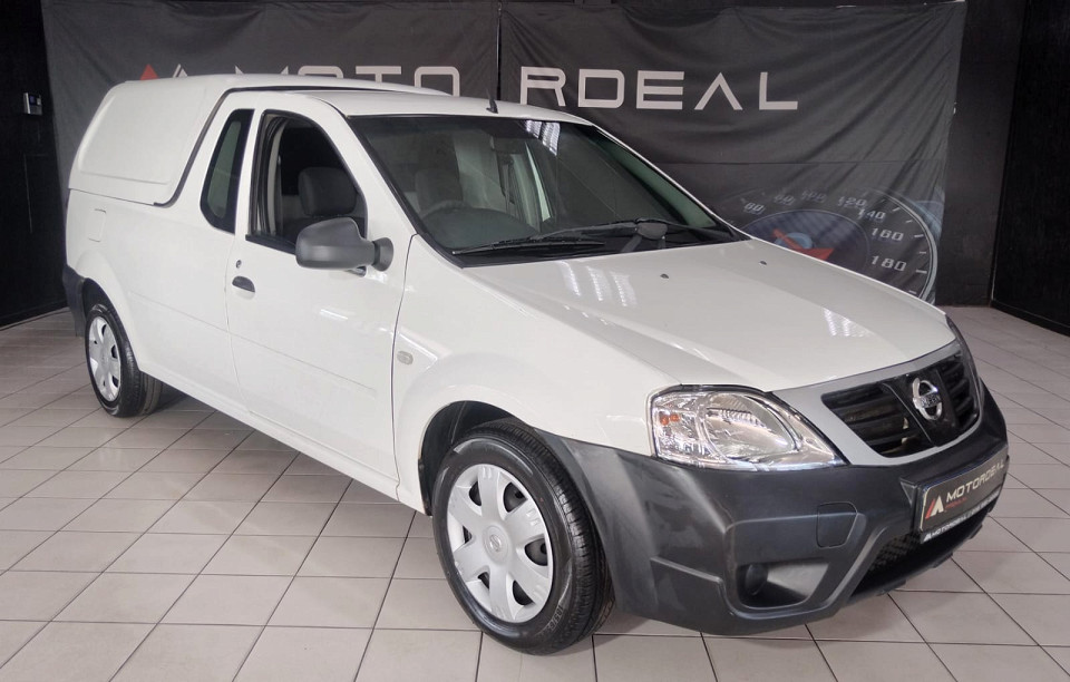 #CANOPY+LOW Km !!! | 2018 NISSAN NP200 1.6 8V AC SAFETY PACK id: 600878