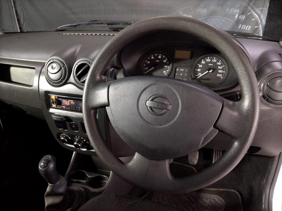 #CANOPY+LOW Km !!! | 2018 NISSAN NP200 1.6 8V AC SAFETY PACK id: 600878