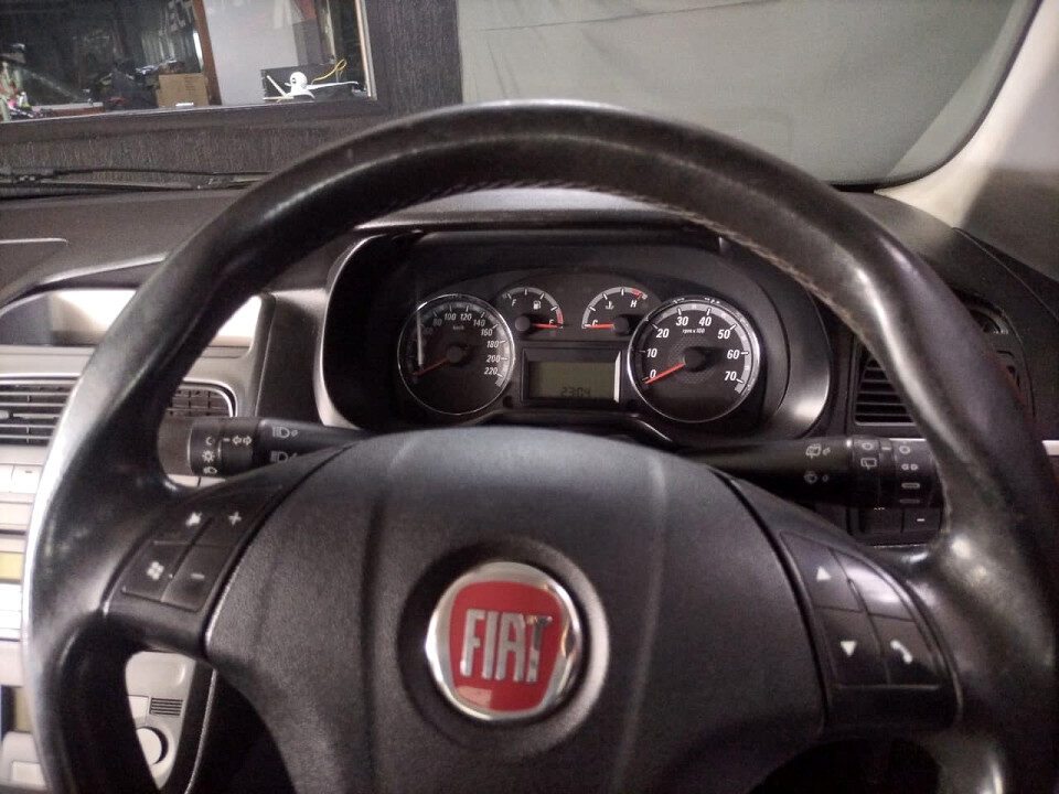 #BEST BARGAIN!!! | 2011 FIAT PUNTO 1.4i EMOTION | id: 575924