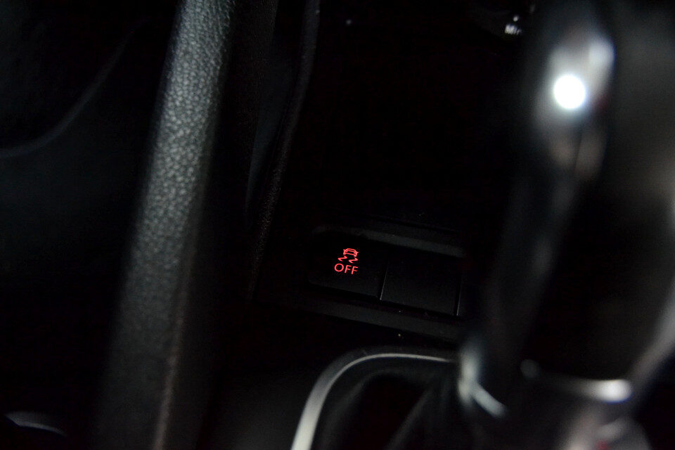 POWER + SUSPENSION UPGRADE!!! | 2012 VOLKSWAGEN SCIROCCO 2.0 TSI SPORTLINE DSG | id: 273023