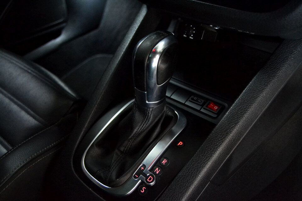 POWER + SUSPENSION UPGRADE!!! | 2012 VOLKSWAGEN SCIROCCO 2.0 TSI SPORTLINE DSG | id: 273023
