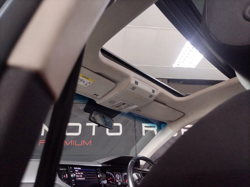 SUNROOF+BODYKIT+DROPPED | 2018 VOLKSWAGEN POLO 1.0 COMFORTLINE | id: 505731