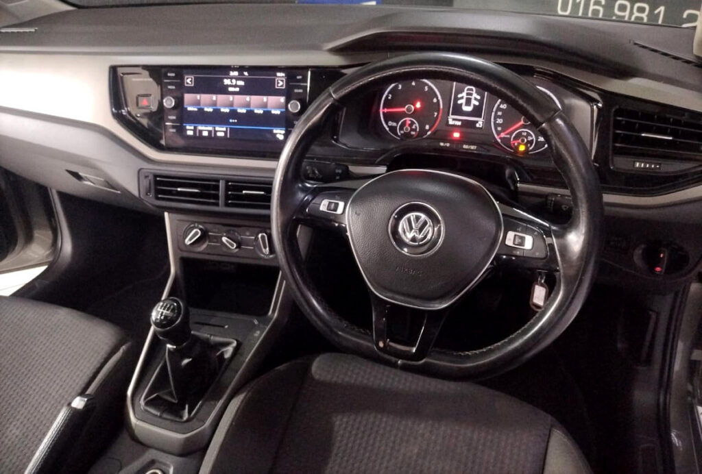 SUNROOF+BODYKIT+DROPPED | 2018 VOLKSWAGEN POLO 1.0 COMFORTLINE | id: 505731