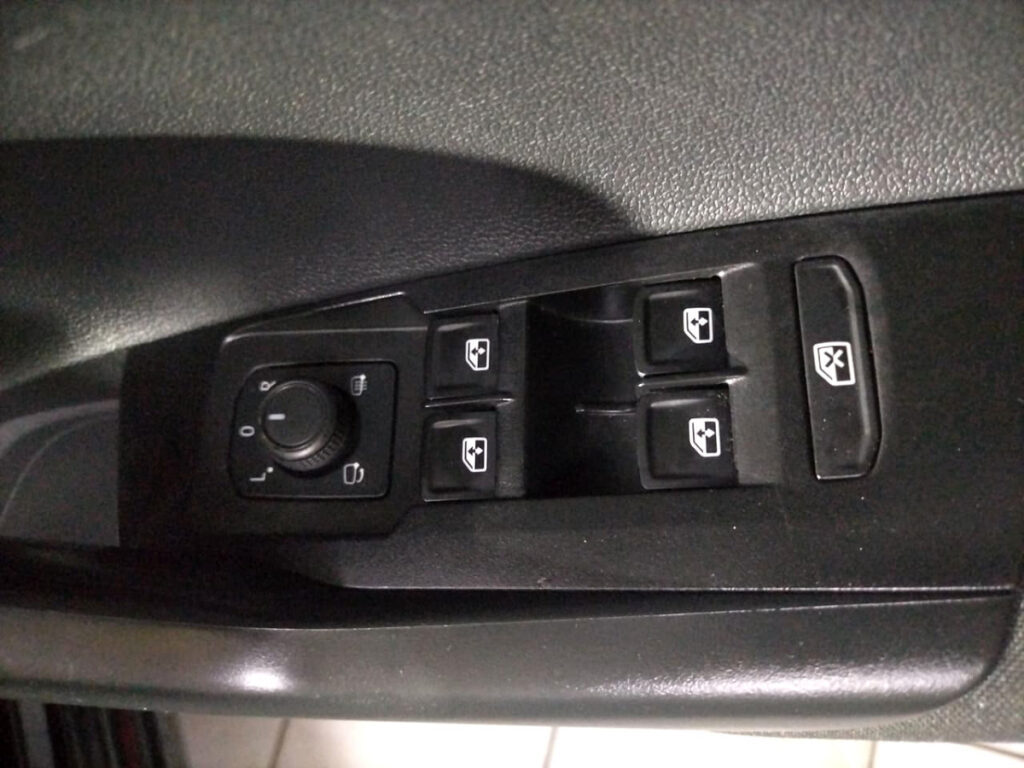 #IQ LIGHTS +SUNROOF BARGAIN!!!  | 2024 VOLKSWAGEN POLO HATCH 1.0 TSI LIFE DSG | id: 636387